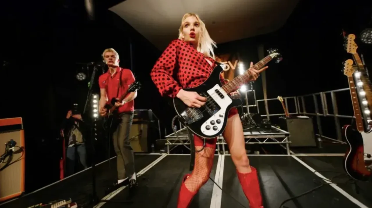 ザ・モロトフスを初めて知った人が今すぐやるべき3つの行動を示した画像